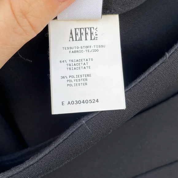 Moschino tailored slim black  crop pant, size 6 - Picture 9 of 9